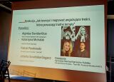 Ekran wyświetlający slajd z nazwiskami i zdjęciami prelegentów.