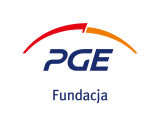Logo Fundacji PGE z prostym designem graficznym.